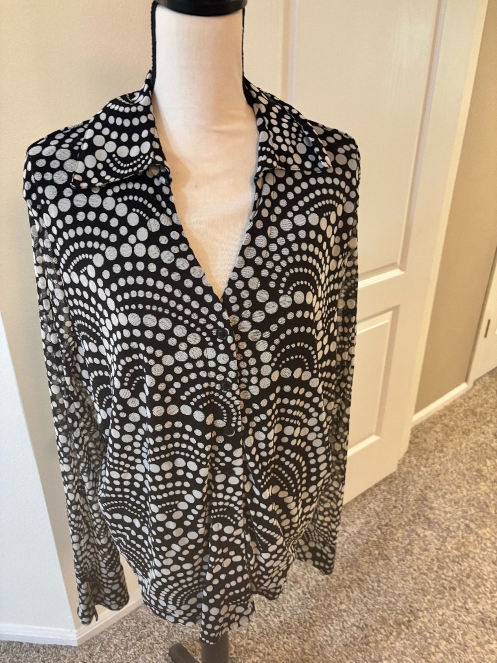 Geometric print long sleeve blouse